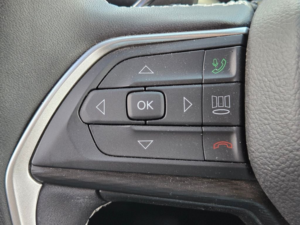 2025 Jeep Grand Cherokee GRAND CHEROKEE LAREDO X 4X4