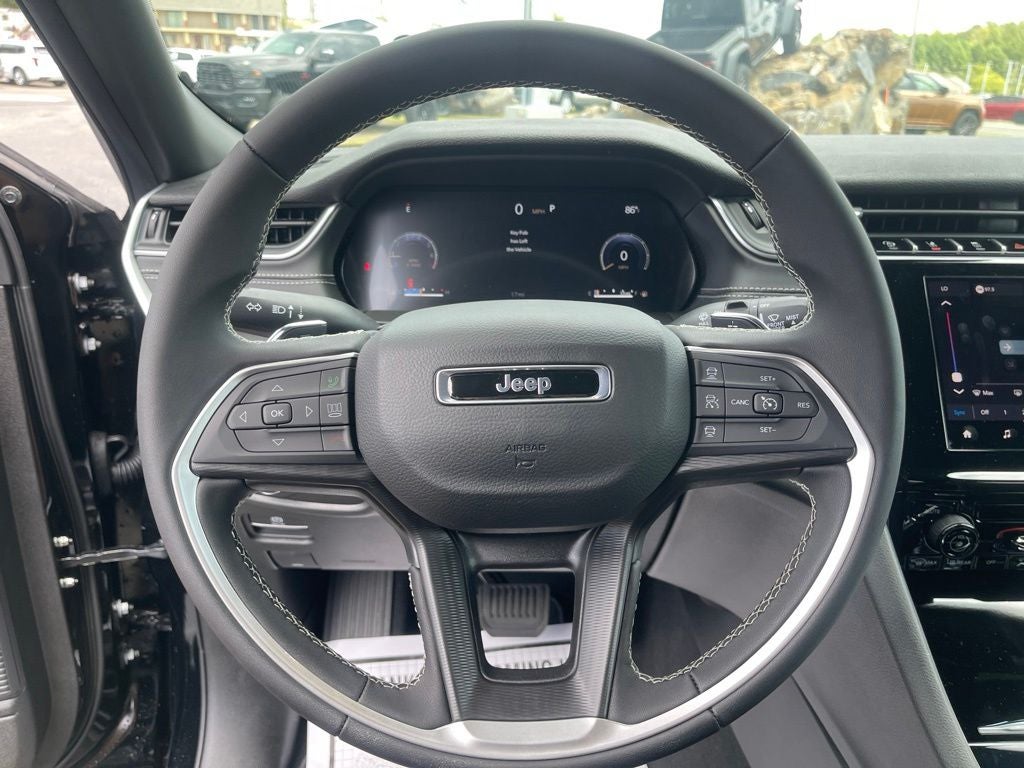 2026 Jeep Grand Cherokee GRAND CHEROKEE LAREDO 4X4