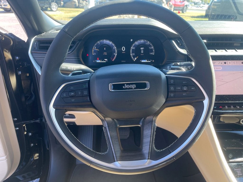2027 Jeep Grand Cherokee GRAND CHEROKEE LIMITED 4X4