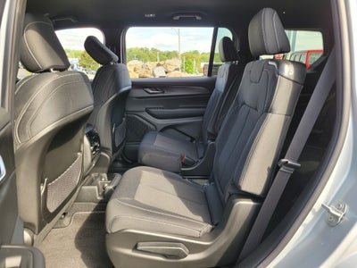 2025 Jeep Grand Cherokee GRAND CHEROKEE L LAREDO 4X2