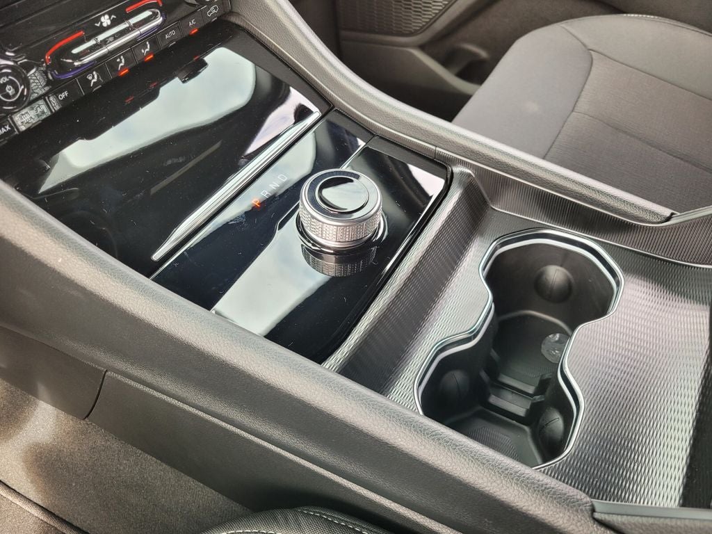 2025 Jeep Grand Cherokee GRAND CHEROKEE L LAREDO 4X2