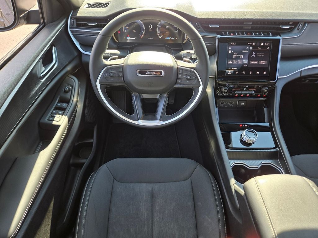 2025 Jeep Grand Cherokee GRAND CHEROKEE L LAREDO X 4X4