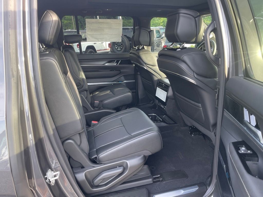 2026 Jeep Grand Wagoneer GRAND WAGONEER SUMMIT OBSIDIAN 4X4
