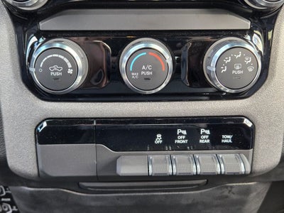 2025 RAM Ram 1500 RAM 1500 TRADESMAN CREW CAB 4X4 5'7' BOX