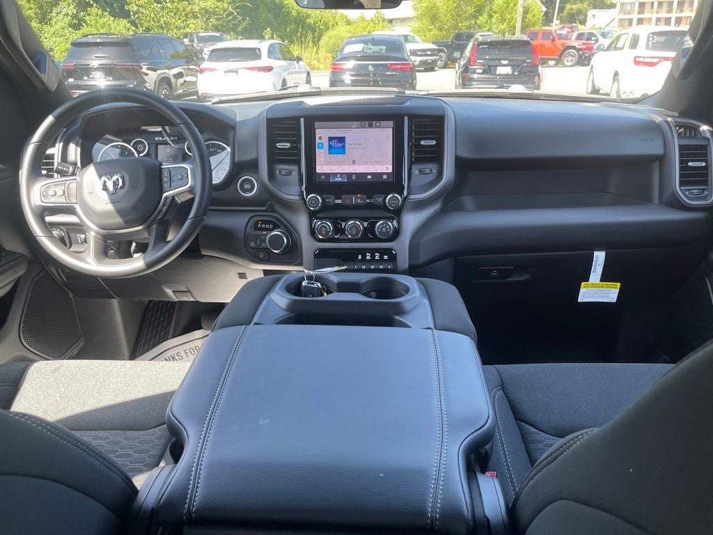2026 RAM 1500 RAM 1500 TRADESMAN QUAD CAB 4X4 6'4' BOX