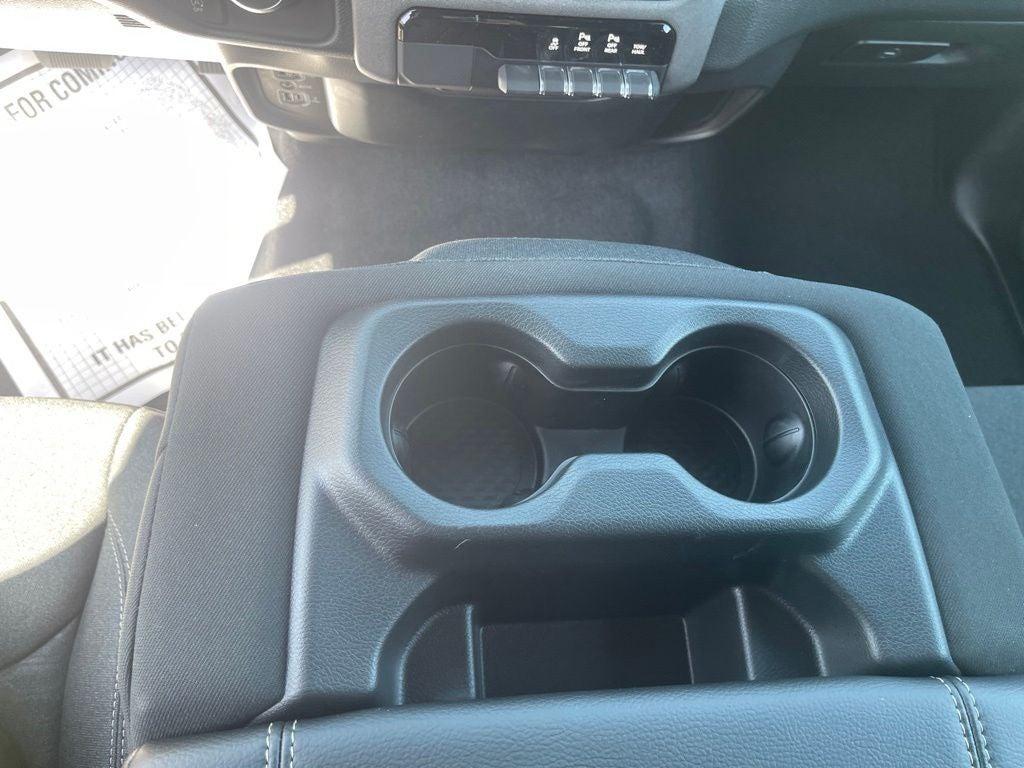 2026 RAM 1500 RAM 1500 TRADESMAN QUAD CAB 4X4 6'4' BOX