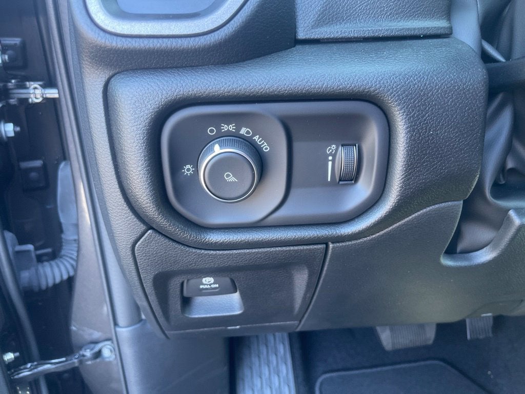 2026 RAM Ram 1500 RAM 1500 TRADESMAN QUAD CAB 4X4 6'4' BOX