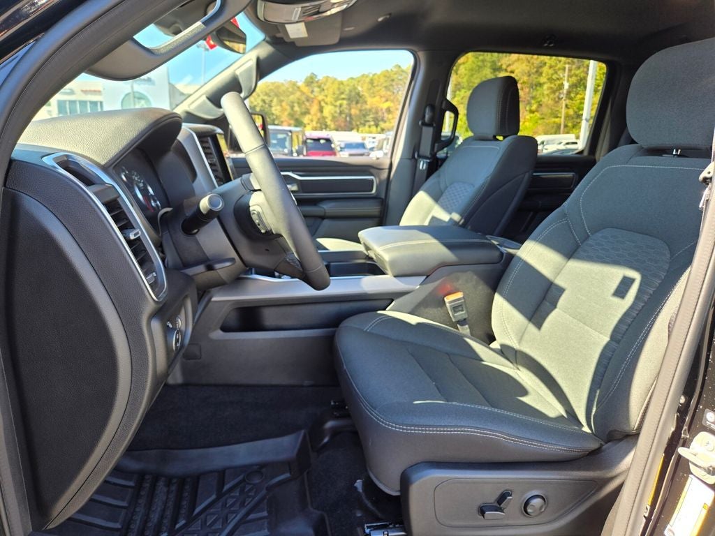 2025 RAM 1500 Big Horn Crew Cab 4x4 5'7' Box