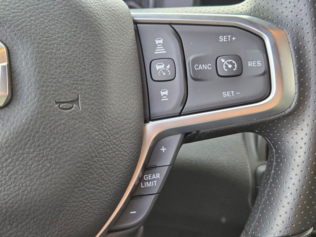 2026 RAM Ram 1500 RAM 1500 TRADESMAN CREW CAB 4X4 5'7' BOX