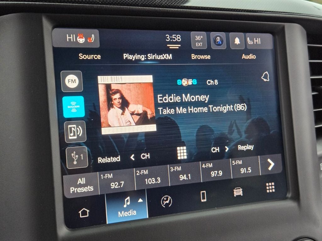 2022 RAM 1500 Laramie Crew Cab 4x4 6'4' Box