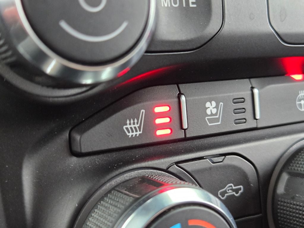 2022 RAM 1500 Laramie Crew Cab 4x4 6'4' Box