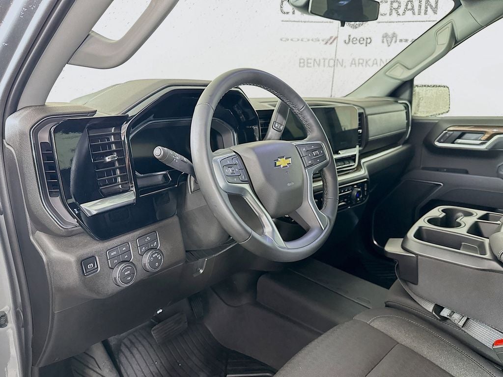 2026 Chevrolet Silverado 1500 4WD Double Cab Standard Bed LT