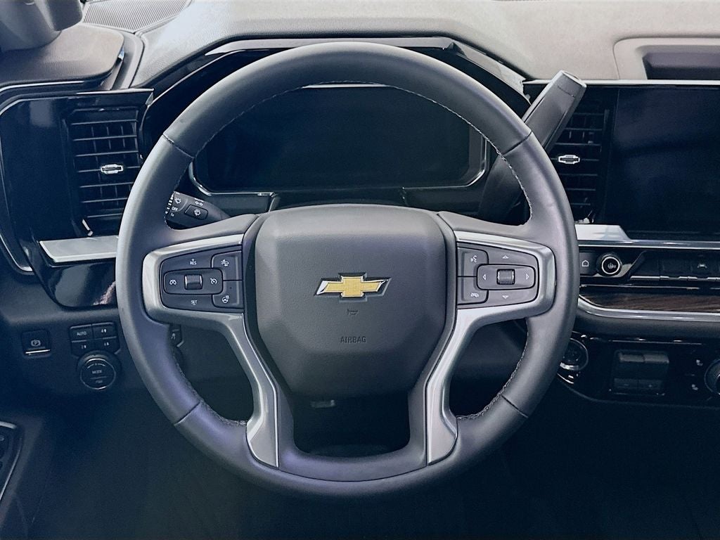 2026 Chevrolet Silverado 1500 4WD Double Cab Standard Bed LT