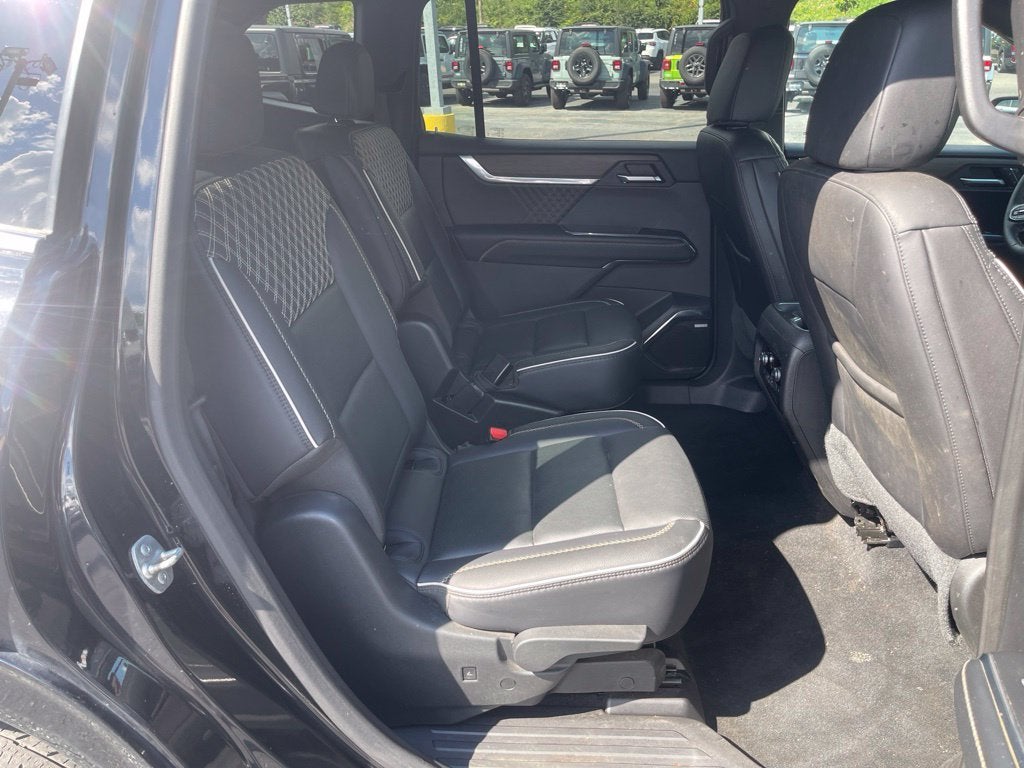 2025 GMC Acadia FWD Denali