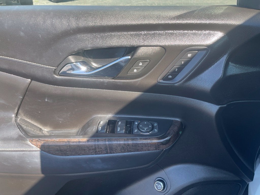 2023 GMC Acadia FWD Denali