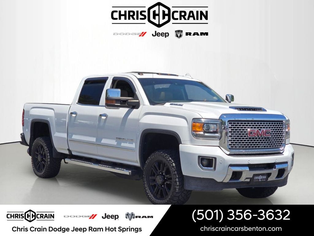2017 GMC Sierra 4WD Crew Cab Standard Box Denali's photo