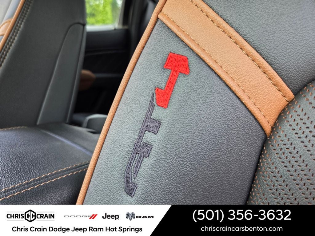 2025 GMC Canyon 4WD AT4