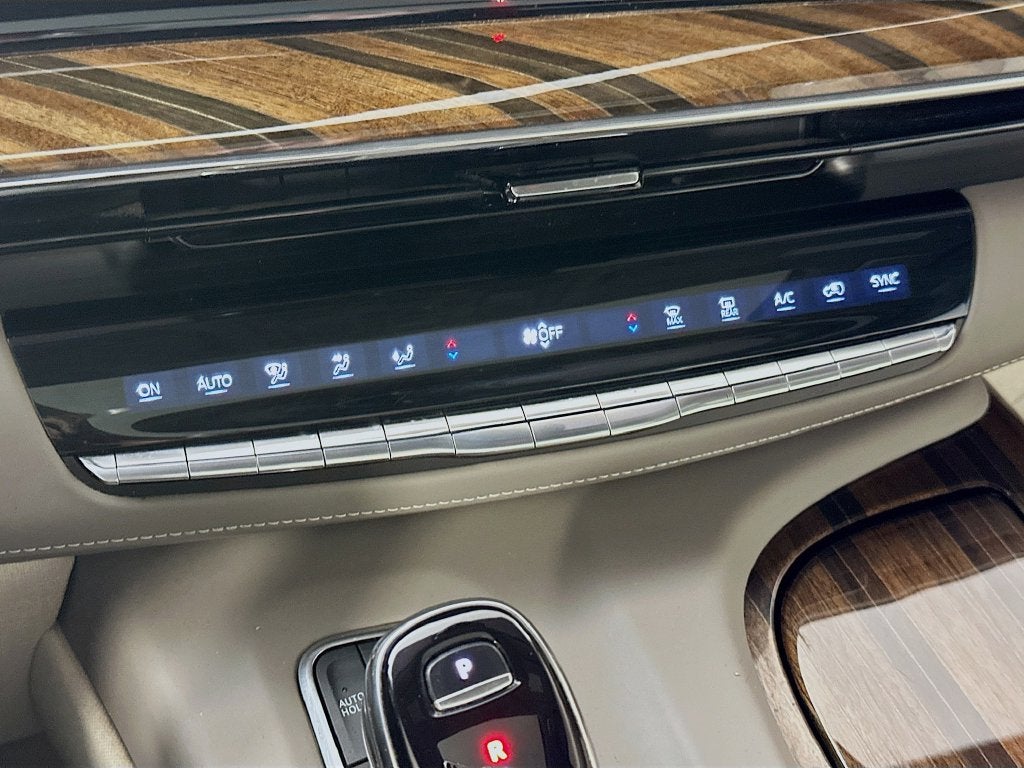 2023 Cadillac Escalade 4WD Sport Platinum