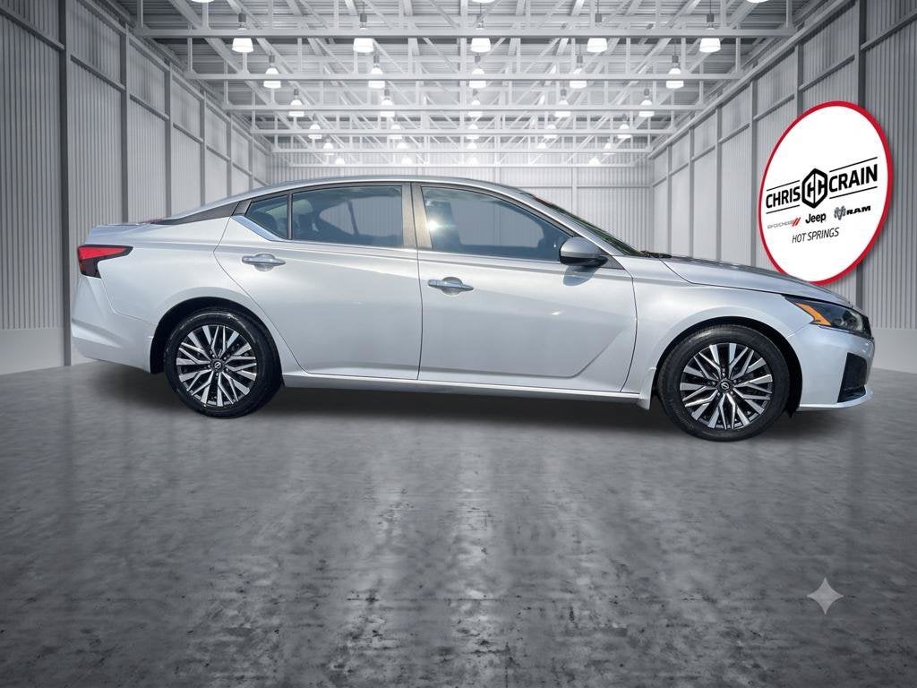 2023 Nissan Altima SV FWD