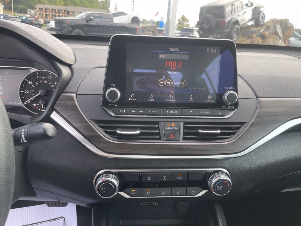 2025 Nissan Altima SV FWD