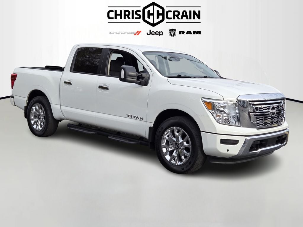 2024 Nissan TITAN Crew Cab SV 4x2