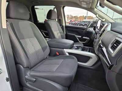 2024 Nissan TITAN Crew Cab SV 4x2