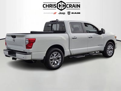 2024 Nissan TITAN Crew Cab SV 4x2