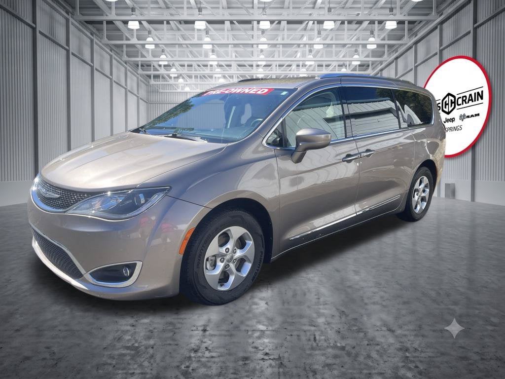2017 Chrysler Pacifica Touring-L Plus