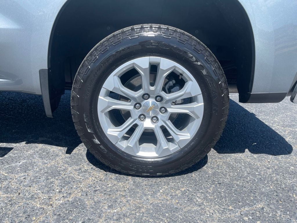 2025 Chevrolet Silverado 1500 4WD Crew Cab Short Bed LTZ