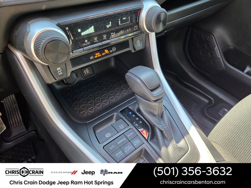 2023 Toyota RAV4 LE