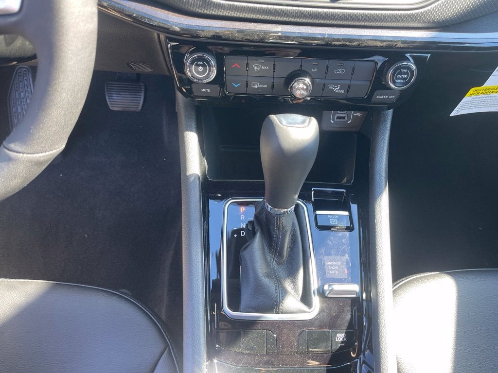 2027 Jeep Compass COMPASS LATITUDE ALTITUDE 4X4
