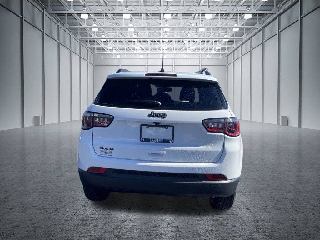 2027 Jeep Compass COMPASS LATITUDE ALTITUDE 4X4
