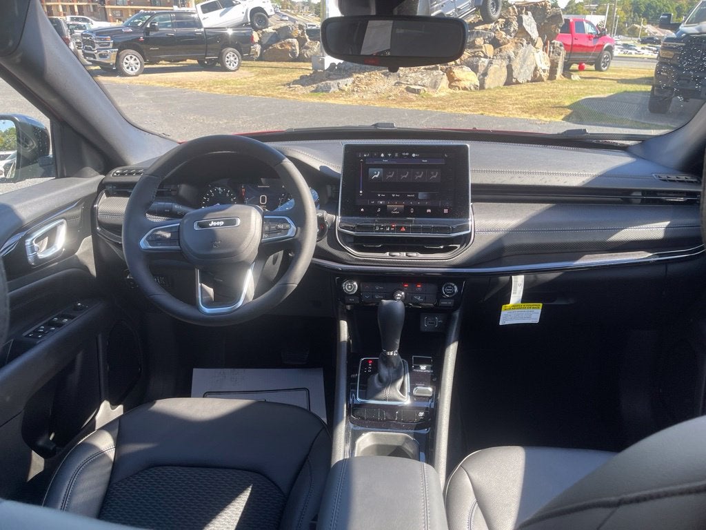 2027 Jeep Compass COMPASS LATITUDE ALTITUDE 4X4