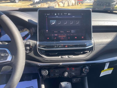 2027 Jeep Compass COMPASS LATITUDE ALTITUDE 4X4
