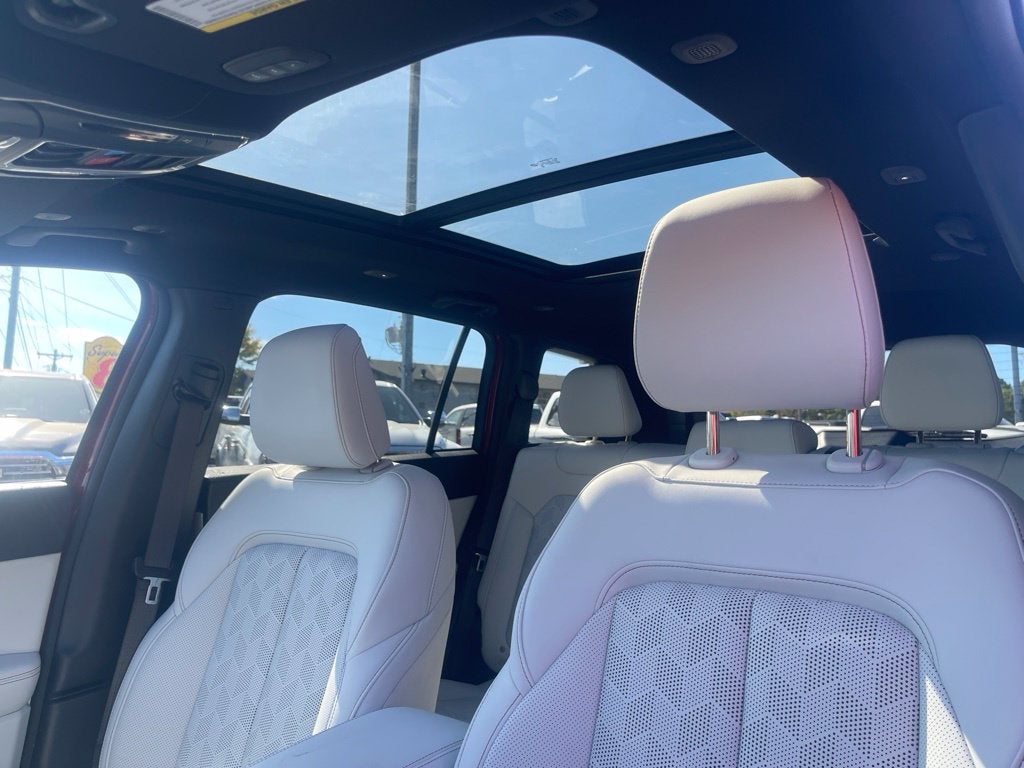 2027 Jeep Cherokee CHEROKEE OVERLAND 4X4