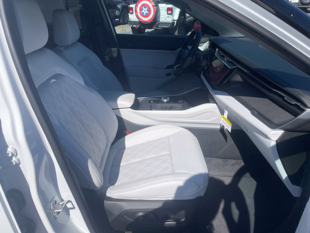 2027 Jeep Cherokee CHEROKEE OVERLAND 4X4