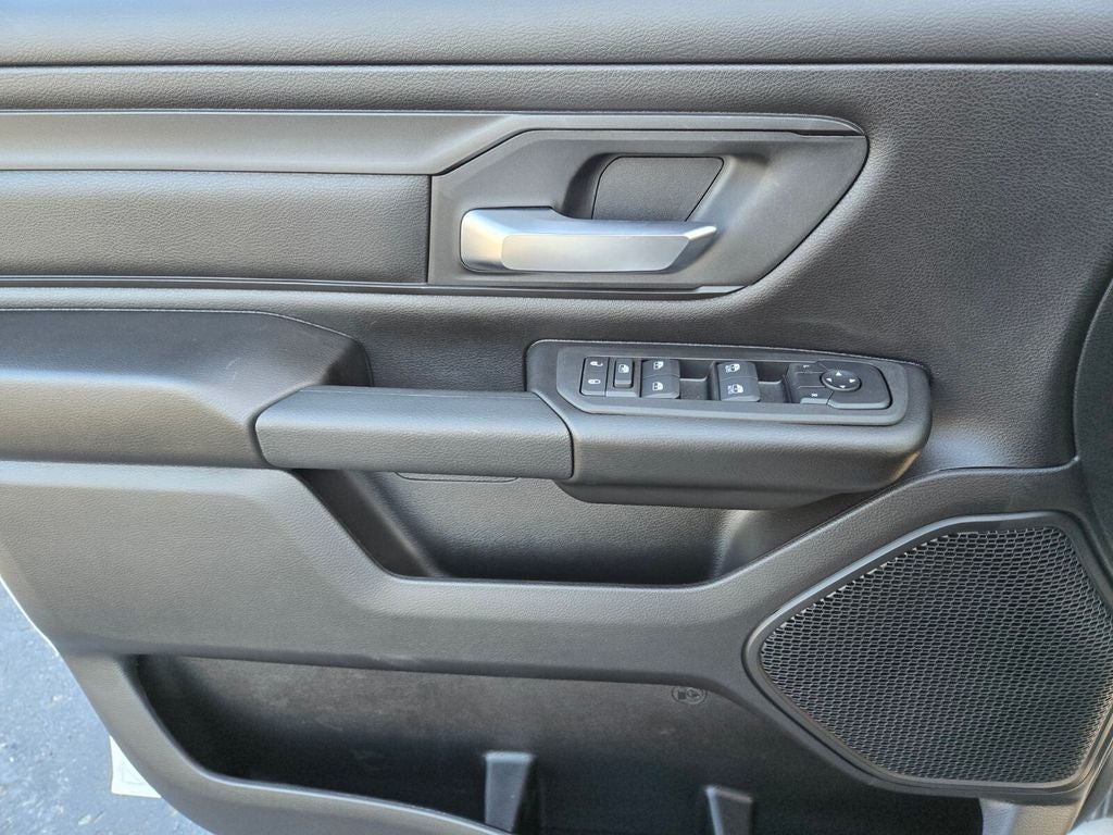 2025 RAM Ram 1500 RAM 1500 TRADESMAN CREW CAB 4X2 5'7' BOX