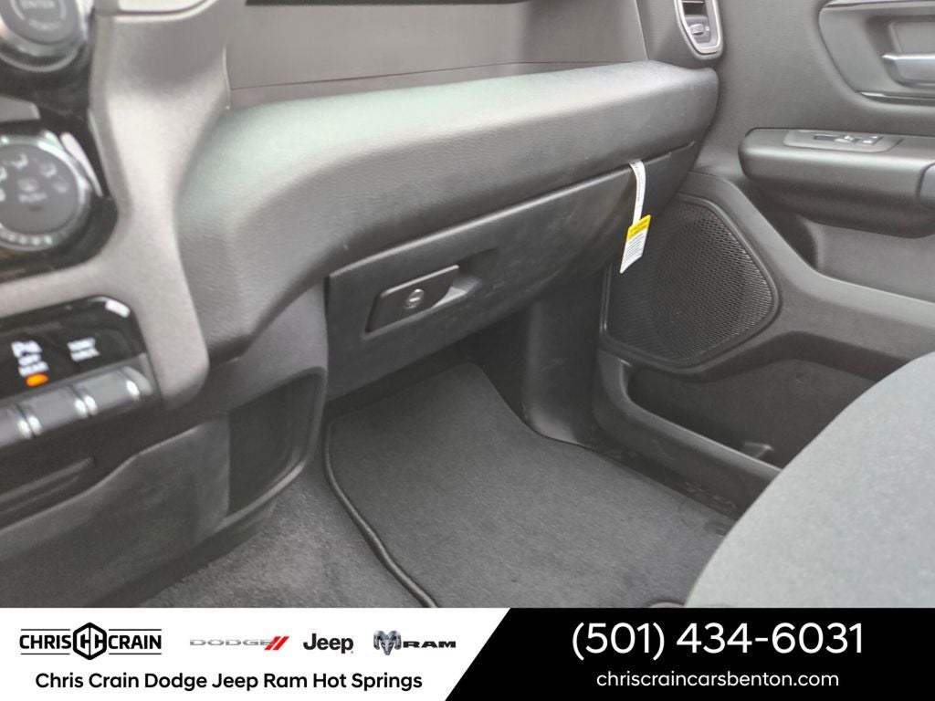2026 RAM Ram 1500 RAM 1500 EXPRESS CREW CAB 4X4 5'7' BOX
