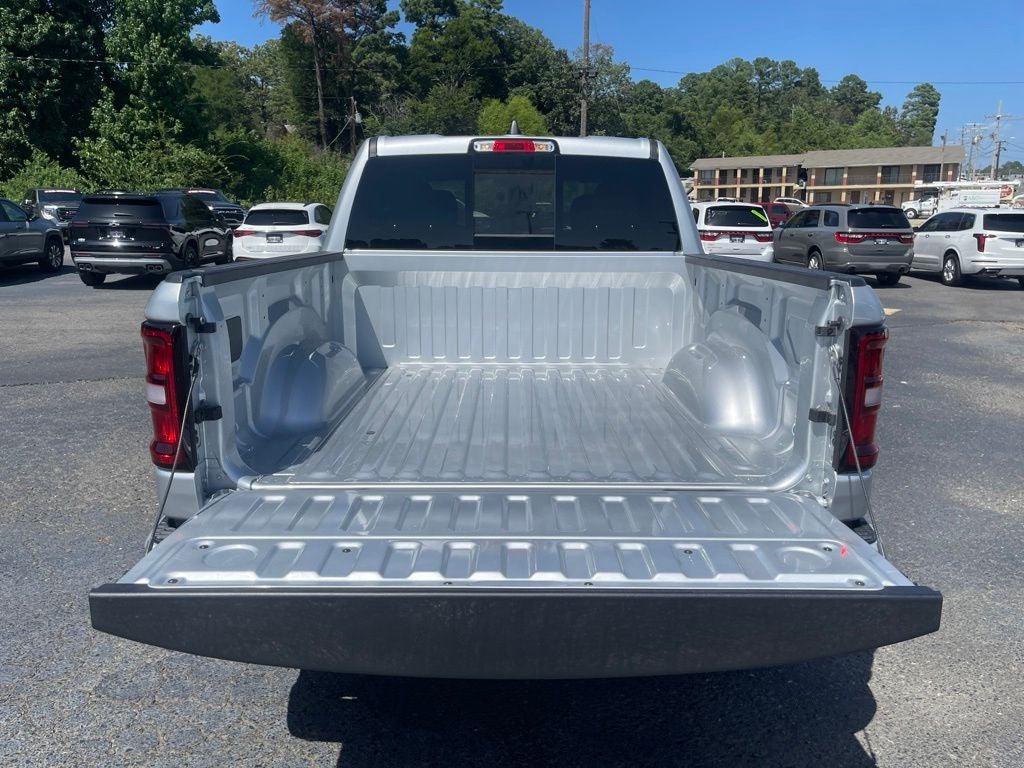 2026 RAM 1500 RAM 1500 EXPRESS CREW CAB 4X4 5'7' BOX