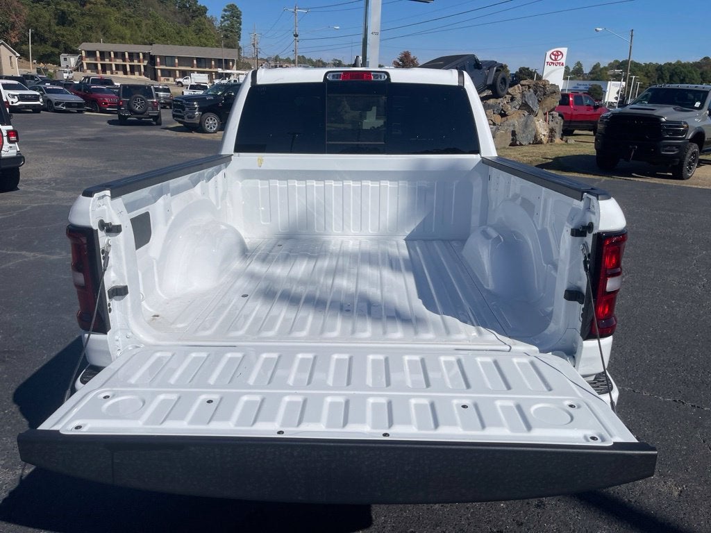 2026 RAM Ram 1500 RAM 1500 EXPRESS CREW CAB 4X4 5'7' BOX