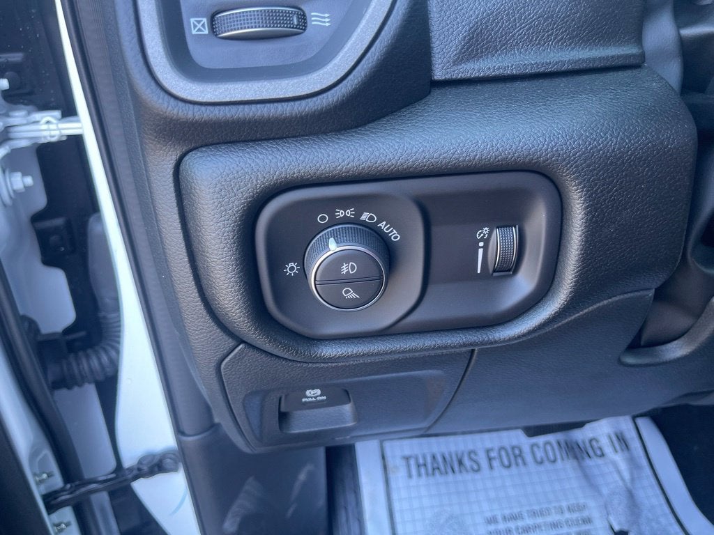 2026 RAM Ram 1500 RAM 1500 EXPRESS CREW CAB 4X4 5'7' BOX