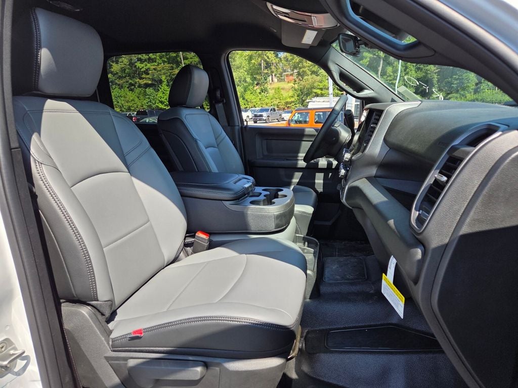 2026 RAM Ram 3500 Chassis Cab RAM 3500 TRADESMAN CREW CAB CHASSIS 4X4 60' CA