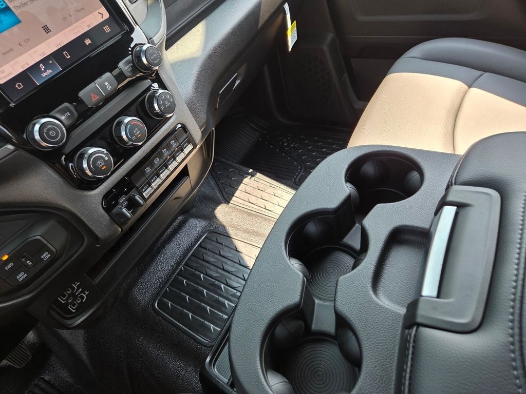 2026 RAM Ram 3500 Chassis Cab RAM 3500 TRADESMAN CREW CAB CHASSIS 4X4 60' CA