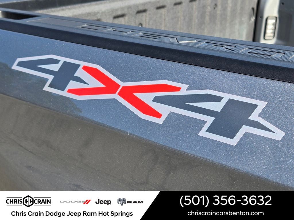 2024 Chevrolet Silverado 1500 4WD Crew Cab Short Bed Custom