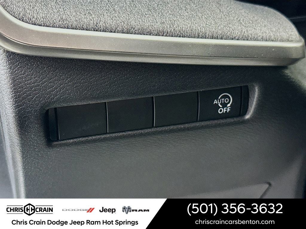 2025 Nissan Kicks SV FWD