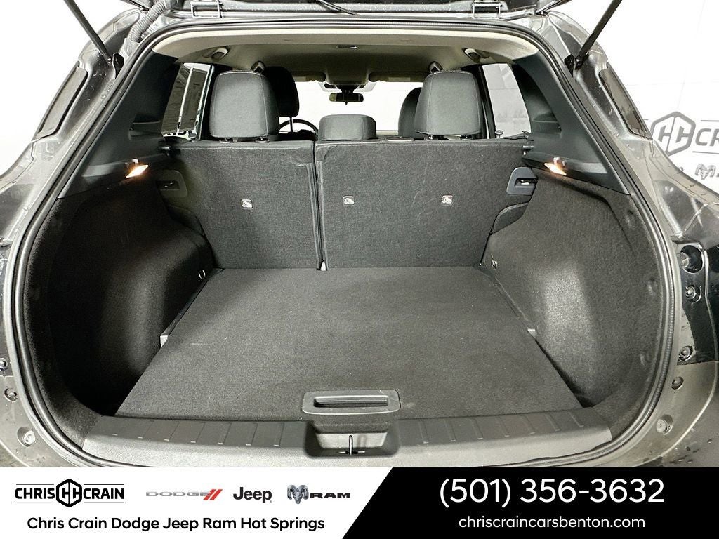 2025 Nissan Kicks SV FWD