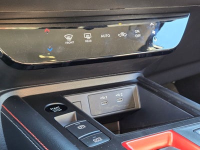 2025 Nissan Kicks SR FWD