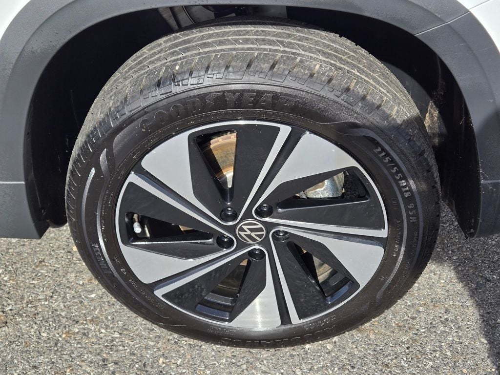 2025 Volkswagen Taos 1.5T SE