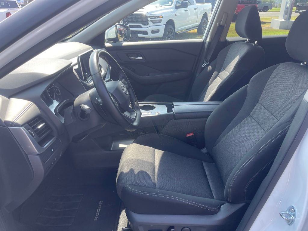 2025 Nissan Rogue SV FWD