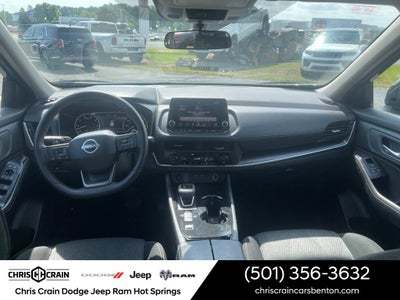 2025 Nissan Rogue SV FWD